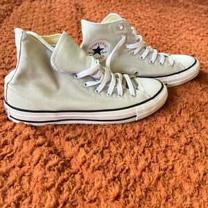 Converse Chuck Taylor All-Star High Tops | Light Grey | M7.5/W9.5